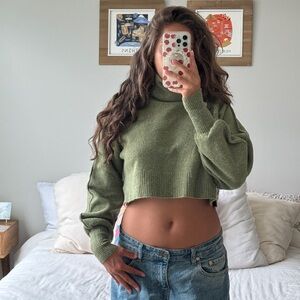 Urban Outfitters Green Cropped Turtleneck Sweater